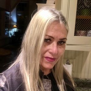 Meet your Posher, Vicki l